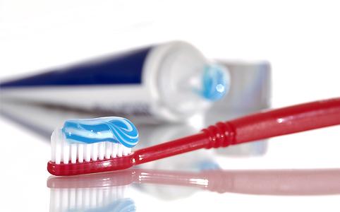 Fogkrém összetevők, melyeket érdemes elkerülni Fluoridmentes Fogkrém