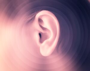 Fülcsengés, fülzúgás okai és kezelése házilag