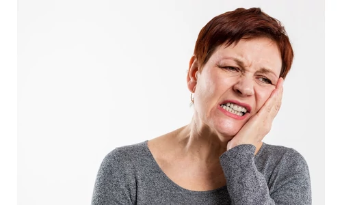 Ezek a fogínysorvadás legszembetűnőbb jelei